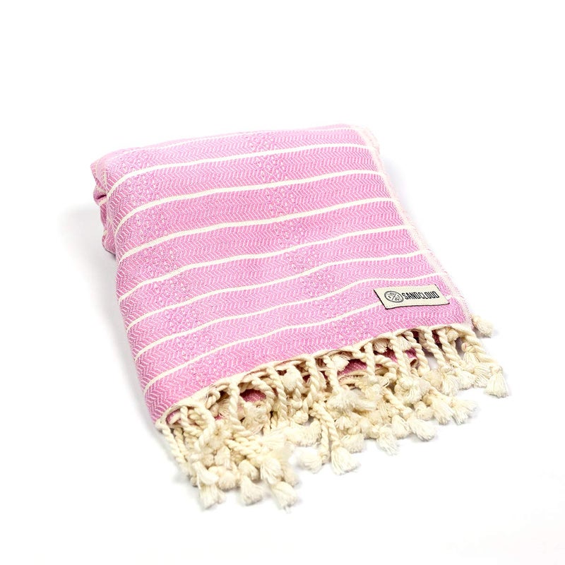 Sand Cloud منشفة الشاطئ التركية Sand Cloud - مقاومة للرمل - منشفة تركية عضوية معتمدة بنسبة 100% - منشفة سريعة الجفاف لبطانية نزهة الشاطئ أو منشفة الحمام - كما رأينا على خزان القرش - جوتشيك (وردي) - Image 2